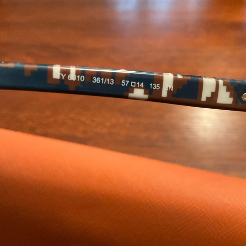 Tory Burch Aviator Sunglasses - Picture 6 of 6